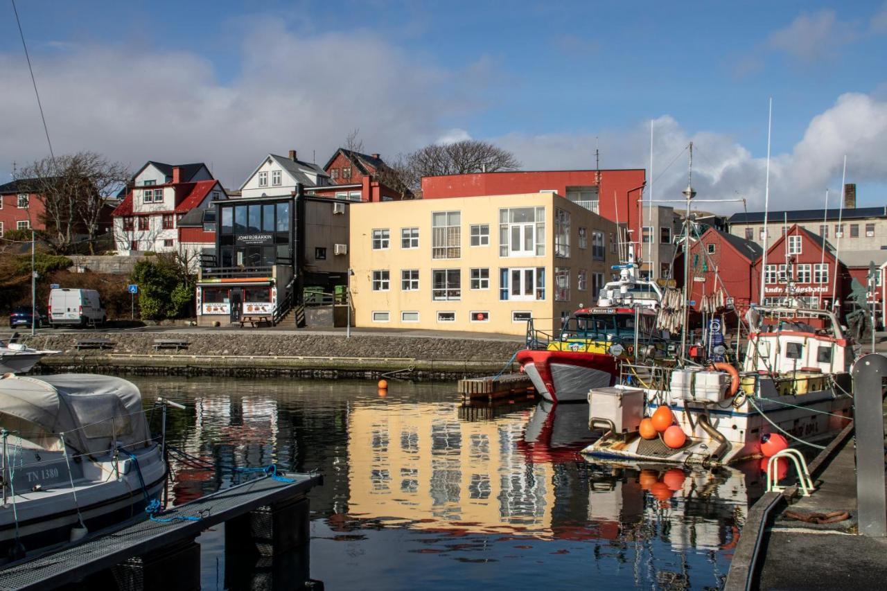 Guesthouse At The Boat Harbour Tórshavn Екстериор снимка