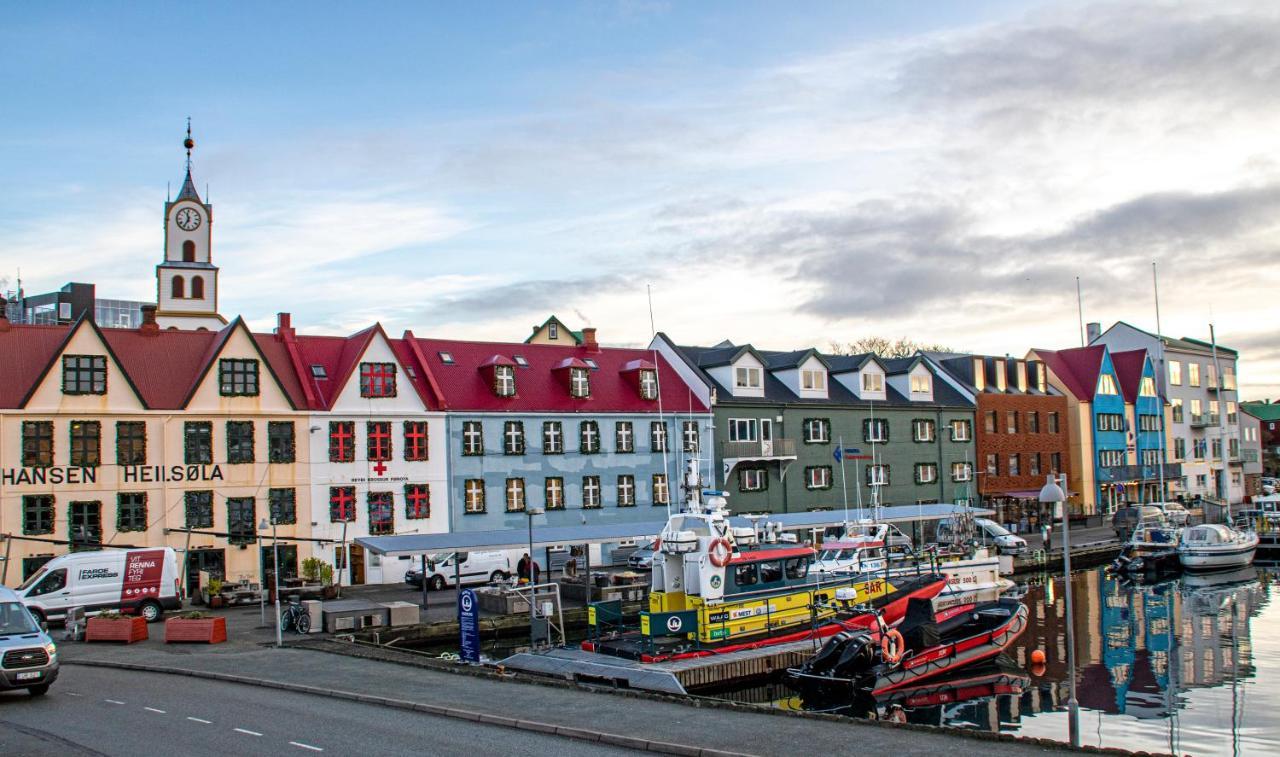 Guesthouse At The Boat Harbour Tórshavn Екстериор снимка