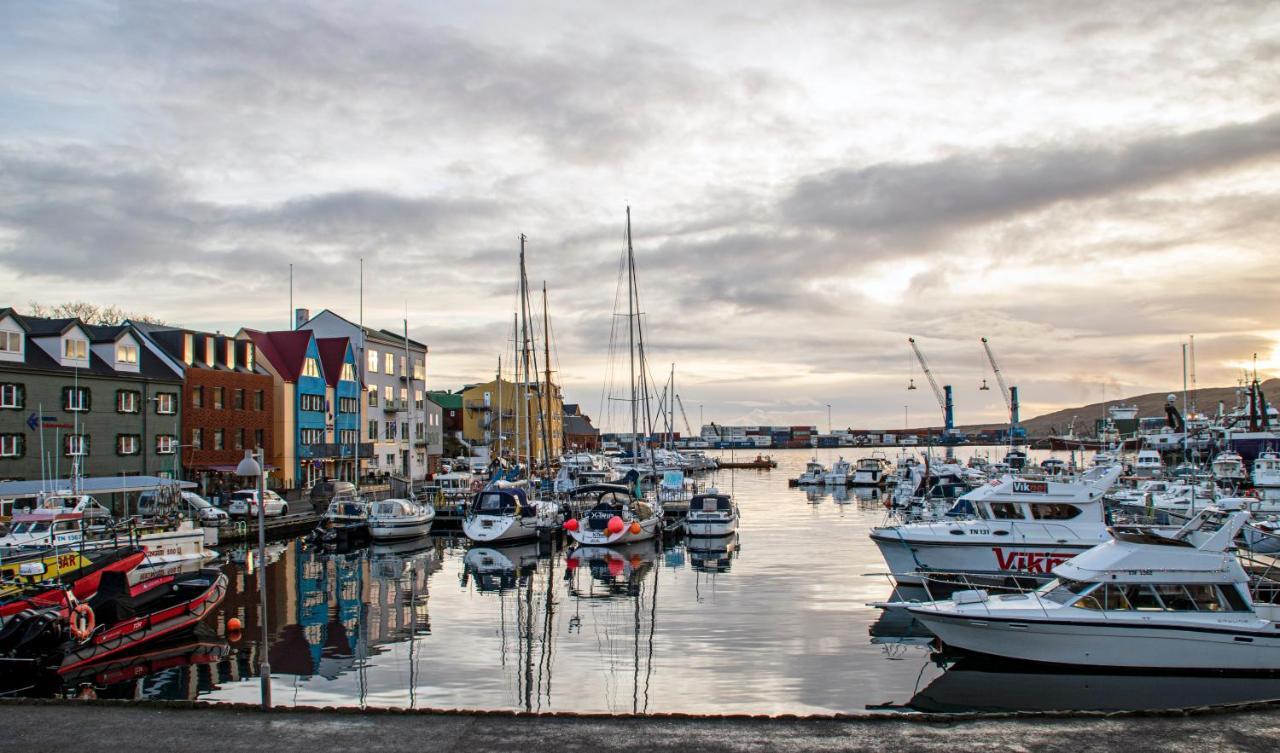 Guesthouse At The Boat Harbour Tórshavn Екстериор снимка
