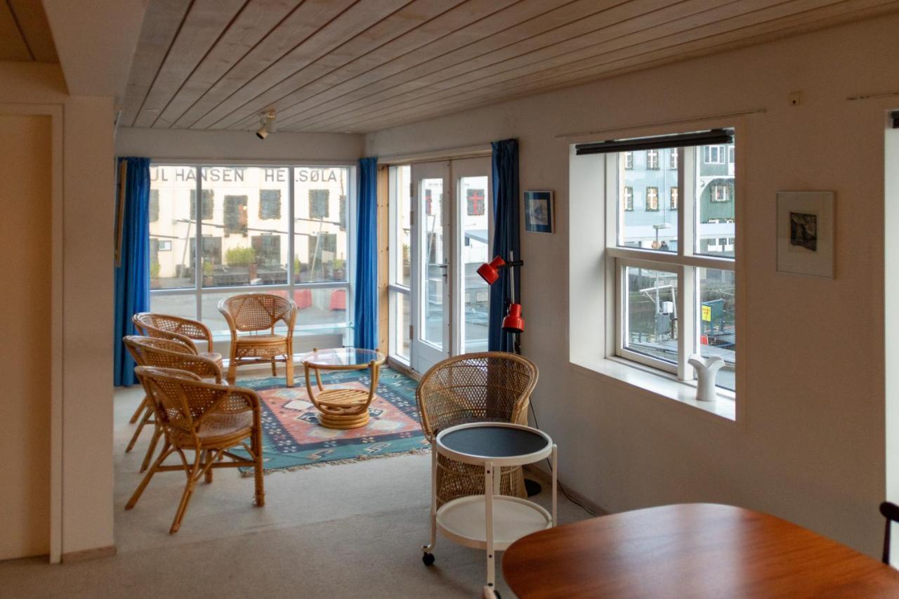 Guesthouse At The Boat Harbour Tórshavn Екстериор снимка