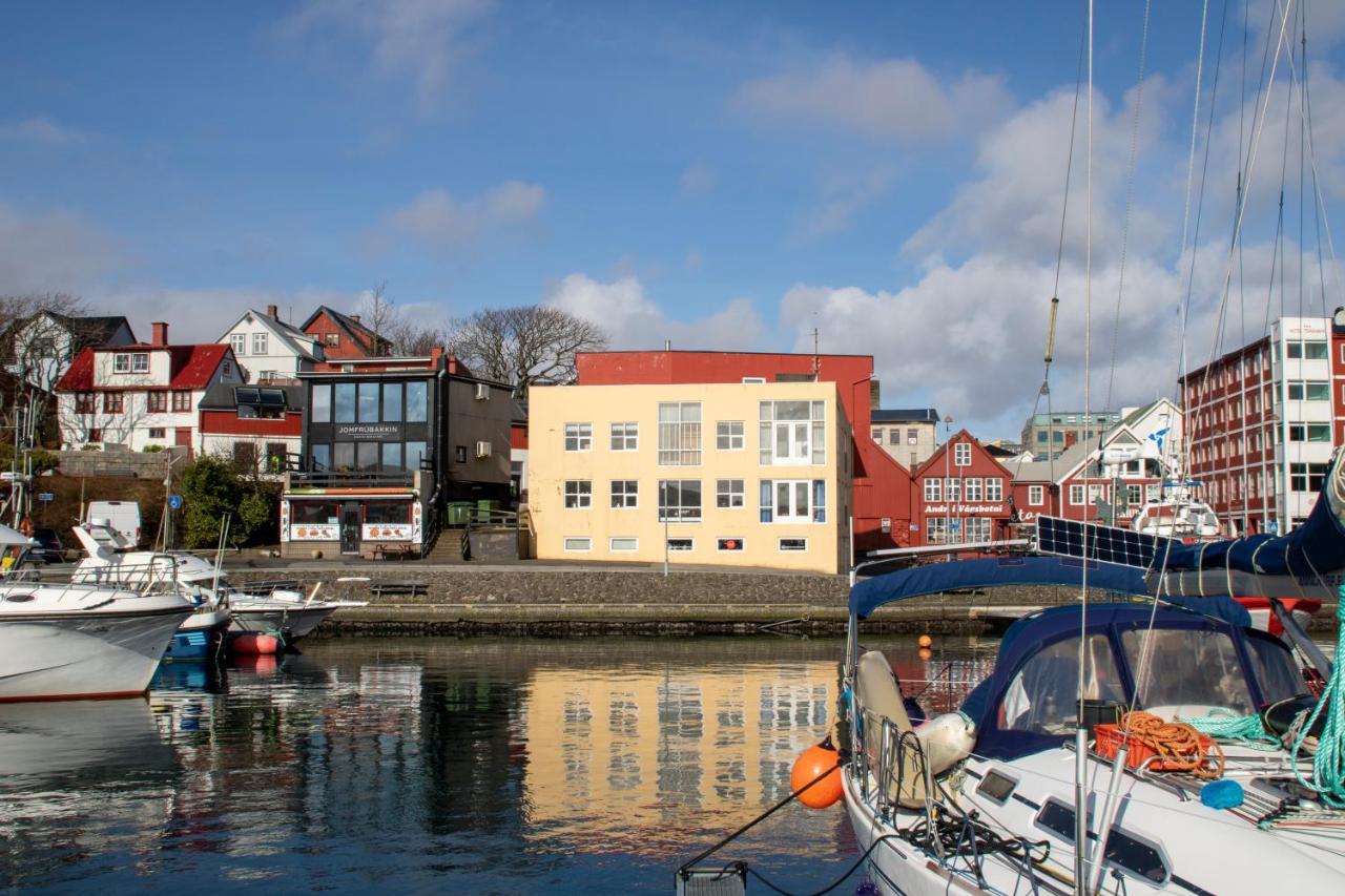 Guesthouse At The Boat Harbour Tórshavn Екстериор снимка